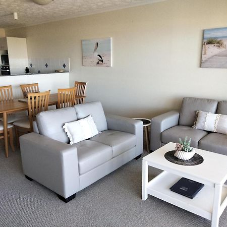 Moorings Beach Resort Caloundra Exterior foto