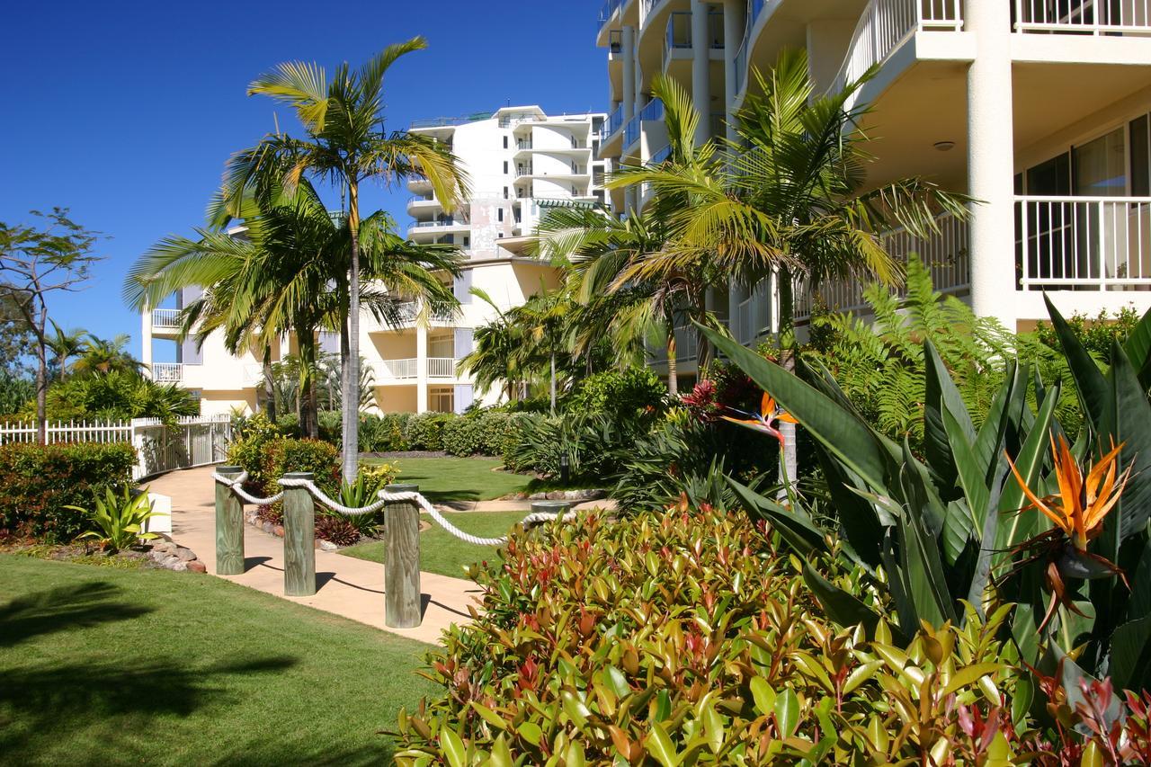 Moorings Beach Resort Caloundra Exterior foto