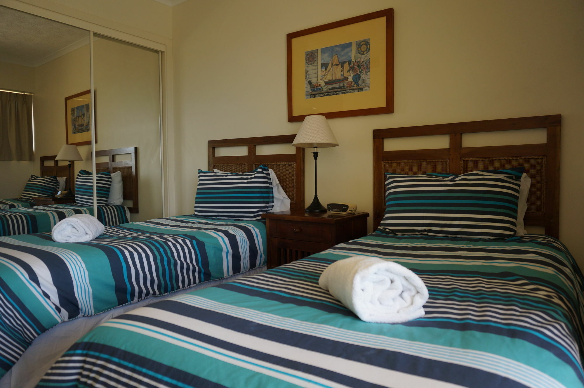 Moorings Beach Resort Caloundra Exterior foto
